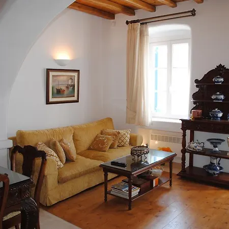 Erameli'S Maisonette *